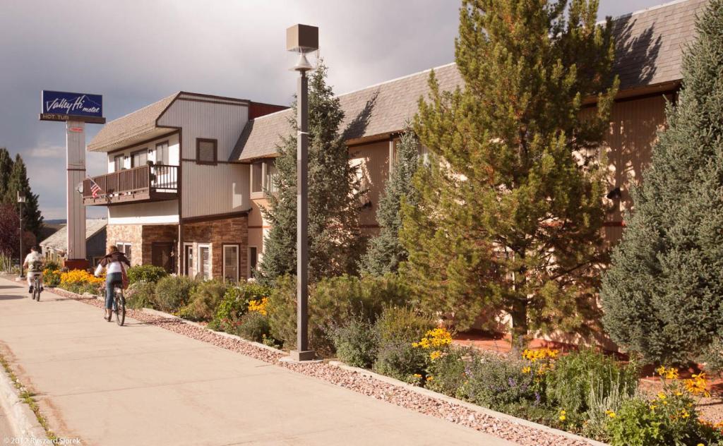 Valley Hi Motel 2*